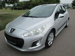 Grau Gebraucht 2011 Peugeot 308 Access Limousine | 2.899 € (Fairer Preis)