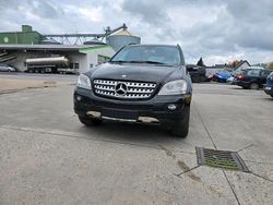 Schwarz Gebraucht 2006 Mercedes ML320 SUV | 5.100 €