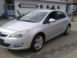 Silber Gebraucht 2010 Opel Astra Selection Limousine | 3.000 € (Fairer Preis)