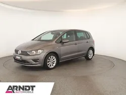Grau Gebraucht 2016 VW Golf Sportsvan LOUNGE Van / Kleinbus | 16.784 € (Etwas zu teuer)