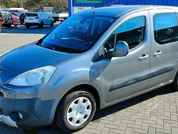 Braun Gebraucht 2010 Peugeot Partner Tepee Van / Kleinbus | 3.200 € (Fairer Preis)