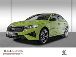 Gruen Neu 2025 Skoda Octavia RS Limousine | 52.999 €