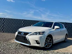 Weiß Gebraucht 2017 Lexus CT200h Executive Line Limousine | 13.300 € (Etwas zu teuer)