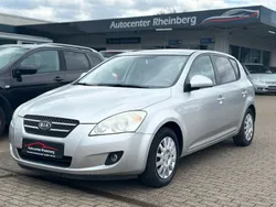 Grau Gebraucht 2008 Kia Ceed Limousine | 4.750 € (Etwas zu teuer)
