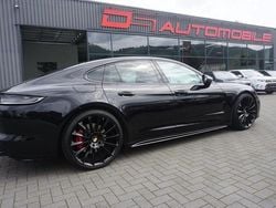 Tiefschwarz Gebraucht 2021 Porsche Panamera Limousine | 99.999 €