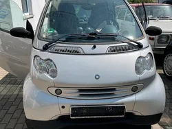 Grau Gebraucht 2003 Smart ForTwo Coupé Coupé | 1.300 € (Guter Preis)