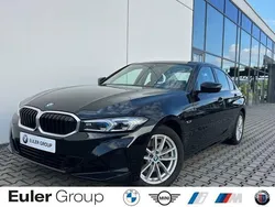 Schwarz 2 Gebraucht 2022 BMW 320e Sport Line Limousine | 29.699 € (Guter Preis)