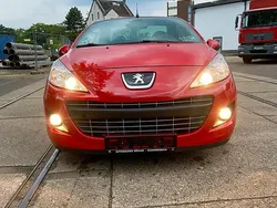 Rot Gebraucht 2013 Peugeot 207 CC Cabrio | 6.900 € (Fairer Preis)