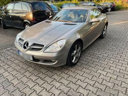 Grau Gebraucht 2008 Mercedes SLK200 Cabrio | 6.900 € (Guter Preis)