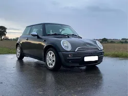 Grau Gebraucht 2006 Mini Cooper Kleinwagen | 1.950 € (Guter Preis)