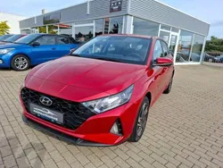 Rot Gebraucht 2024 Hyundai i20 Trend Limousine | 18.600 € (Etwas zu teuer)
