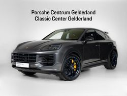 Grau Gebraucht 2024 Porsche Cayenne Turbo E-Hybrid Coupe Coupé | 211.900 €