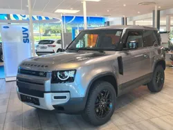 Grau Gebraucht 2023 Land Rover Defender SE SUV | 54.900 €