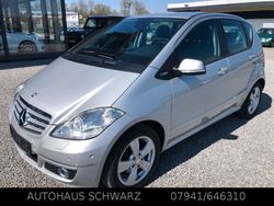 Silber Gebraucht 2011 Mercedes A180 Elegance Limousine | 13.350 €