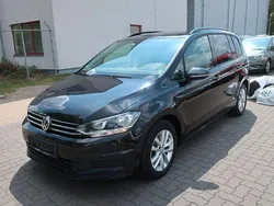 Schwarz Gebraucht 2019 VW Touran Van / Kleinbus | 13.900 € (Superpreis)