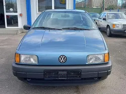 Grün Gebraucht 1990 VW Passat Limousine | 3.999 €