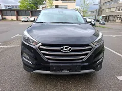 Phantom black / mic Gebraucht 2017 Hyundai Tucson Advantage SUV | 18.900 € (Fairer Preis)