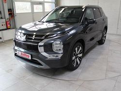 Basaltgrau Neu 2025 Mitsubishi Outlander P-HEV Top SUV | 51.700 € (Fairer Preis)