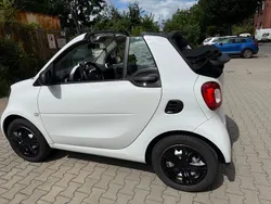 Weiß Gebraucht 2019 Smart ForTwo Cabrio Cabrio | 13.777 € (Fairer Preis)