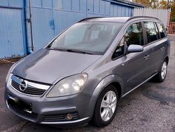Grau Gebraucht 2006 Opel Zafira Limousine | 2.300 € (Fairer Preis)
