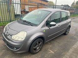 Gebraucht 2011 Renault Grand Modus Van / Kleinbus | 3.950 € (Fairer Preis)