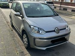 Silber Gebraucht 2021 VW e-up! Kleinwagen | 13.900 € (Fairer Preis)