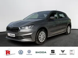 Grau Gebraucht 2023 Skoda Fabia Ambition Limousine | 14.990 € (Guter Preis)