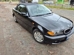 Schwarz Gebraucht 2004 BMW 318 Cabriolet Sport Line Cabrio | 5.700 € (Fairer Preis)