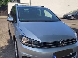 Grau Gebraucht 2018 VW Touran Comfortline Van / Kleinbus | 17.300 € (Fairer Preis)