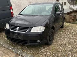 Schwarz Gebraucht 2004 VW Touran Highline Van / Kleinbus | 799 € (Guter Preis)