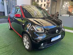 Schwarz/rot Gebraucht 2017 Smart ForFour Basis Limousine | 8.999 € (Fairer Preis)