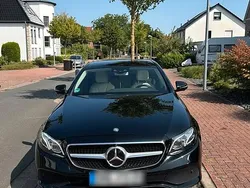 Schwarz Gebraucht 2016 Mercedes E350 Limousine | 26.500 € (Etwas zu teuer)