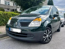 Grün Gebraucht 2005 Renault Modus Van / Kleinbus | 830 € (Fairer Preis)