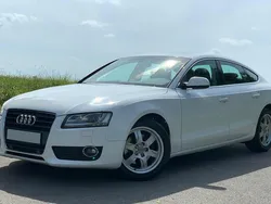 Weiß Gebraucht 2011 Audi A5 Sportback Coupé | 6.999 €