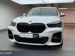 Mineralweiß metallic Gebraucht 2022 BMW X1 Performance SUV | 27.990 € (Fairer Preis)