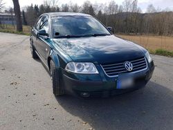 Grün Gebraucht 2001 VW Passat Limousine | 2.200 € (Etwas zu teuer)