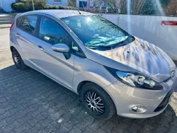 Silber Gebraucht 2011 Ford Fiesta Trend Kleinwagen | 4.150 € (Guter Preis)