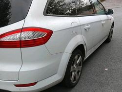 Weiß Gebraucht 2008 Ford Mondeo Kombi | 800 € (Guter Preis)