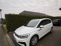 Weiß Gebraucht 2017 VW Touran R-line Van / Kleinbus | 19.000 € (Guter Preis)