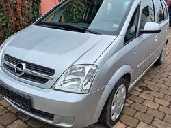 Silber Gebraucht 2005 Opel Meriva Van / Kleinbus | 2.200 € (Fairer Preis)