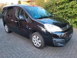 Schwarz Gebraucht 2018 Citroën Berlingo SELECTION Van / Kleinbus | 8.500 € (Teuer)