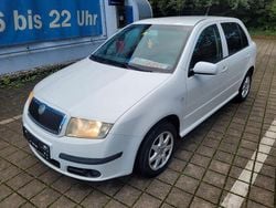 Weiß Gebraucht 2006 Skoda Fabia Classic Kleinwagen | 1.798 € (Fairer Preis)