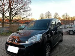 Schwarz Gebraucht 2013 Citroën Berlingo Van / Kleinbus | 6.300 € (Fairer Preis)