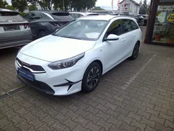 Weiß Neu 2025 Kia Ceed Sportswagon Vision Kombi | 23.490 € (Guter Preis)
