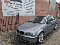 Grau Gebraucht 2004 BMW 330 Lifestyle Limousine | 8.990 € (Etwas zu teuer)