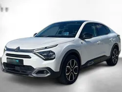 Weiß metallic Gebraucht 2023 Citroën e-C4 Shine | 31.350 €