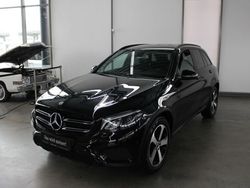 Schwarz , obsidianschwarz metallic Gebraucht 2018 Mercedes GLC250 Exclusive Limousine | 34.890 € (Fairer Preis)