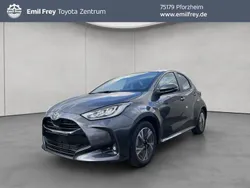 Marlingrau metallic Neu 2025 Toyota Yaris Hybrid Comfort Limousine | 23.990 € (Guter Preis)