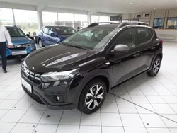 Schwarz Gebraucht 2023 Dacia Sandero Expression Kleinwagen | 17.600 € (Fairer Preis)