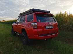 Rot Gebraucht 2016 Toyota 4 Runner SUV | 32.000 €